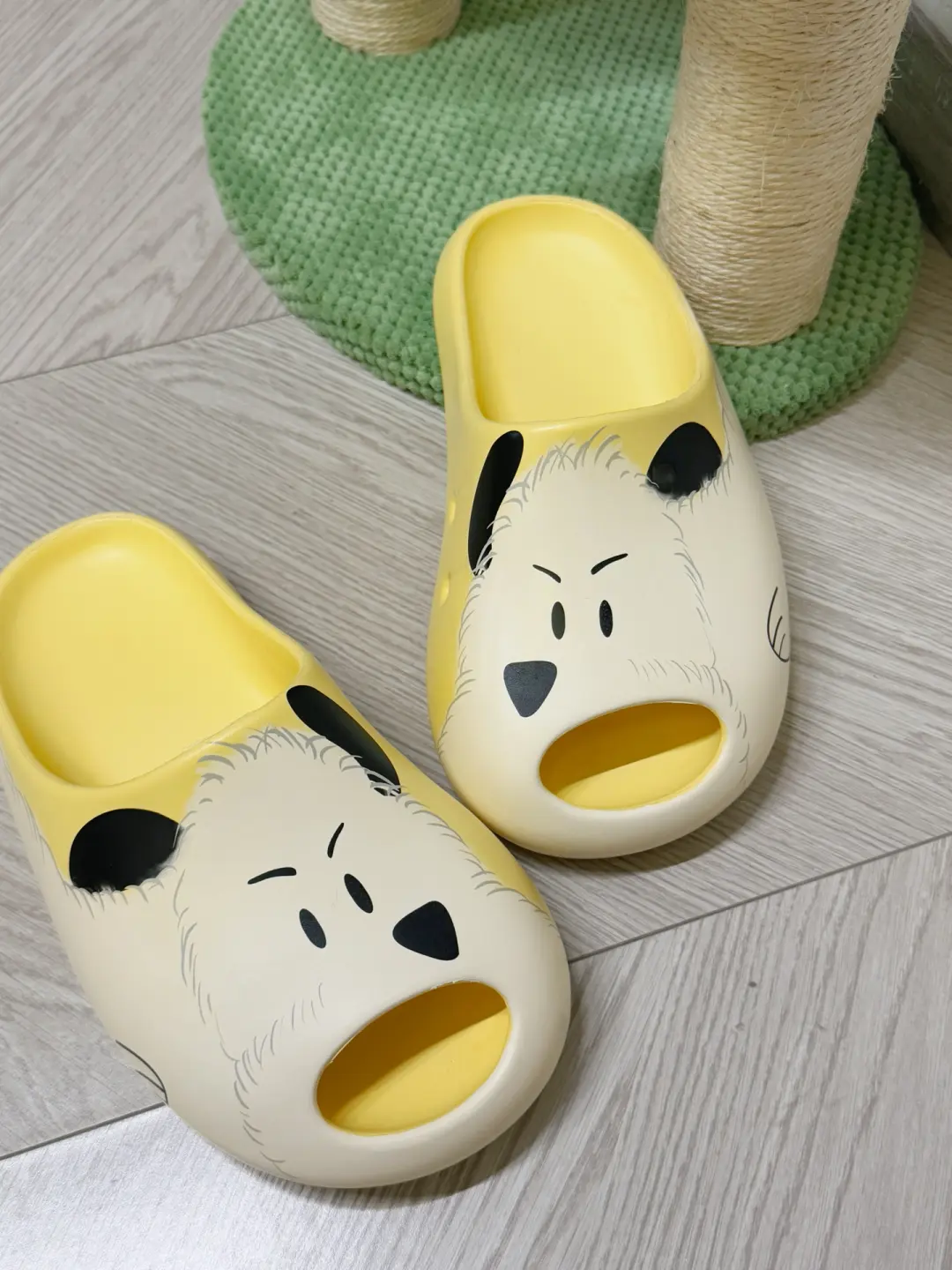 超可爱的奶黄小狗拖鞋!夏日必备萌到心坎